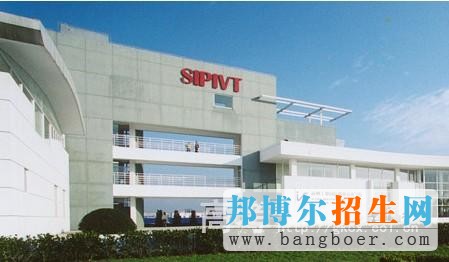 蘇州工業(yè)園區(qū)職業(yè)技術學院校園一角3198