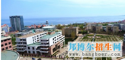 山東工商學(xué)院校園一角7396