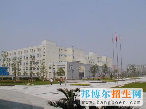 浙江醫(yī)學高等??茖W校校園一角3855