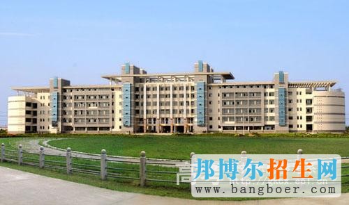 安徽體育運動職業(yè)技術(shù)學(xué)院校園一角5329