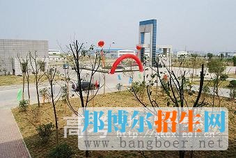 安徽國際商務(wù)職業(yè)學(xué)院校園一角5483
