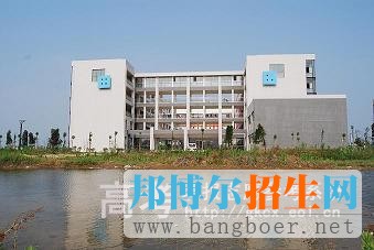 安徽國際商務(wù)職業(yè)學(xué)院校園一角5481