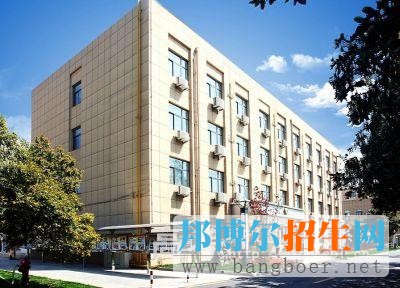 安徽經(jīng)濟管理干部學(xué)院校園一角5574