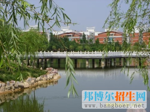 河南科技學(xué)院柔美的東湖9745