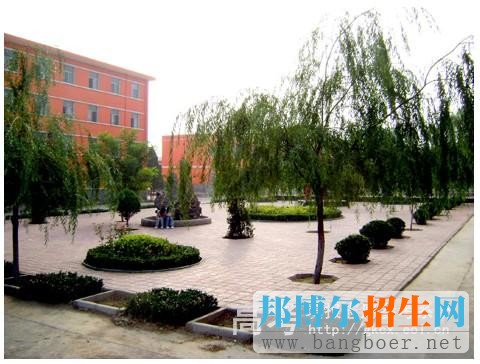 山西信息職業(yè)技術(shù)學院校園一角3076