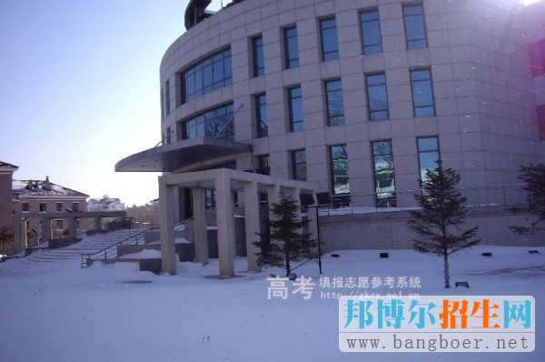遼寧工程技術(shù)大學(xué)校園一角3951