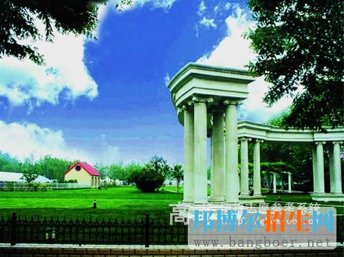 河南財經(jīng)政法大學校園一角9668