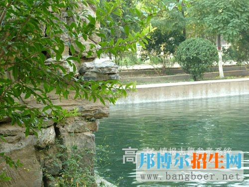華北電力大學科技學院校園一角2432