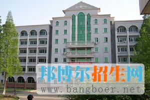 武漢船舶職業(yè)技術學院校園一角11349