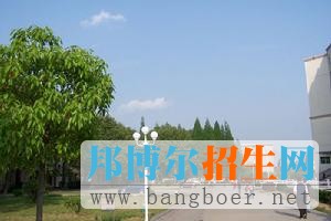 武漢船舶職業(yè)技術學院校園一角11344