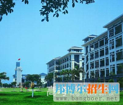 廣東外語外貿(mào)大學南國商學院校園一角12686