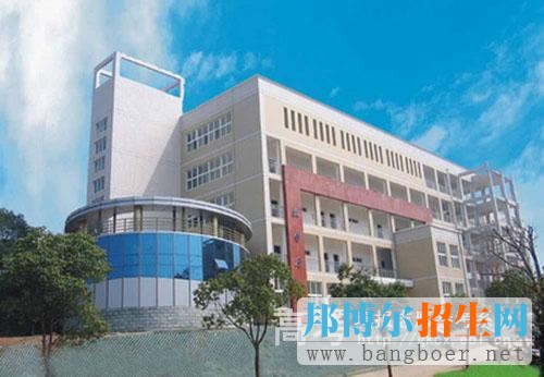 武漢工貿(mào)職業(yè)學院校園一角11351