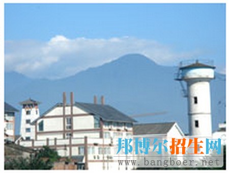 四川工商職業(yè)技術學院校園一角2612