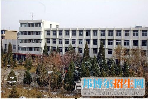 寧夏民族職業(yè)技術(shù)學院校園一角5624