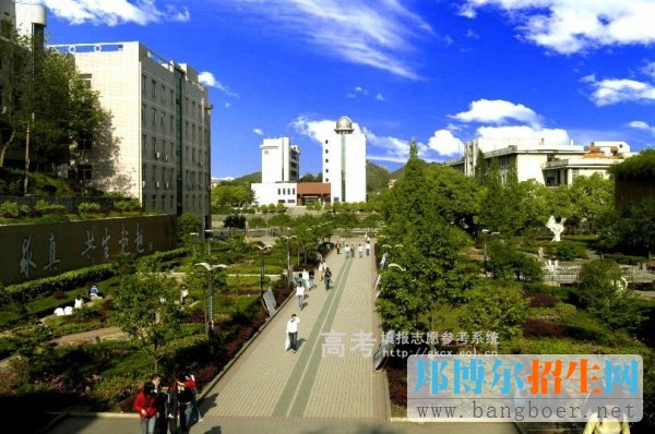 邵陽(yáng)學(xué)院校園一角12013