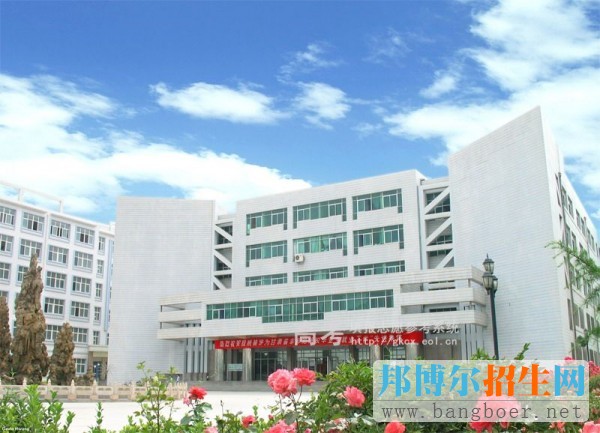 蘭州商學(xué)院長(zhǎng)青學(xué)院校園一角5204