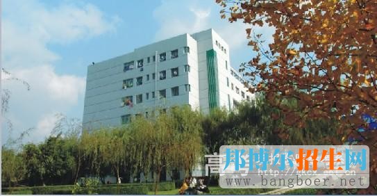 四川幼兒師范高等?？茖W(xué)校校園一角2813