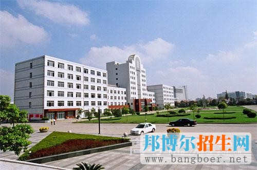 江蘇工程職業(yè)技術(shù)學(xué)院校園一角2525