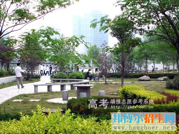 陜西交通職業(yè)技術(shù)學(xué)院校園一角4777