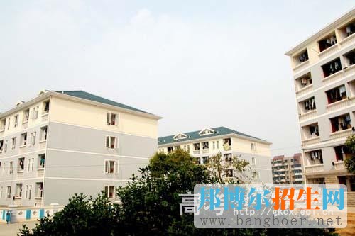 三峽電力職業(yè)學院校園一角11567