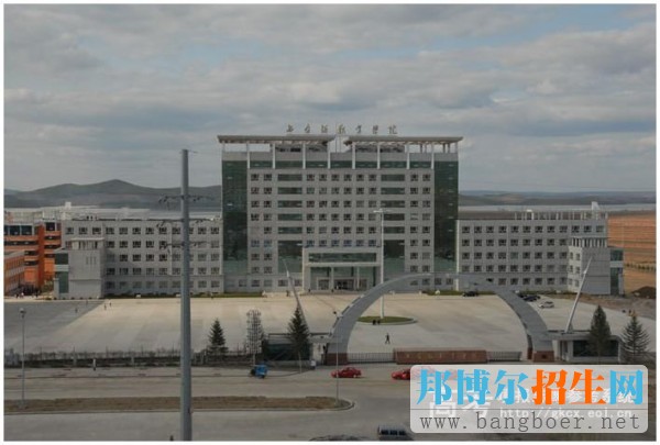 七臺河職業(yè)學院校園一角455
