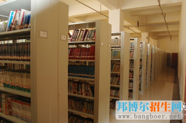四川華新現(xiàn)代職業(yè)學(xué)院圖書館2645