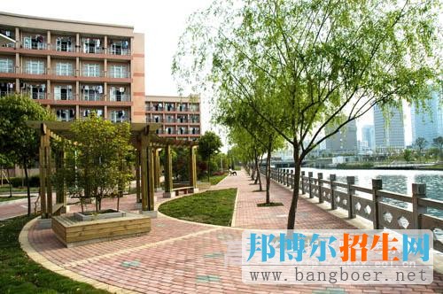 浙江醫(yī)藥高等專科學(xué)校校園一角3866