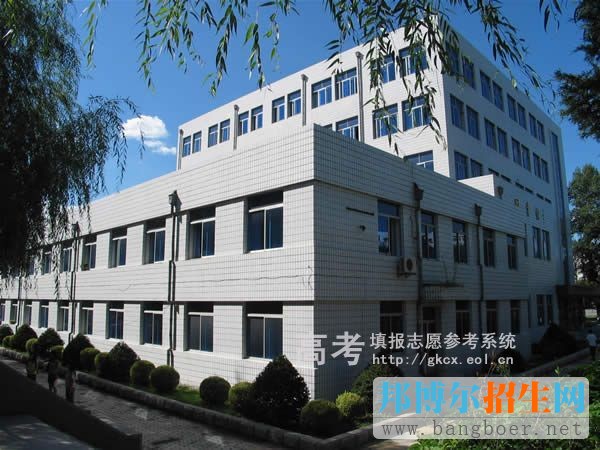 長(zhǎng)春工程學(xué)院校園一角5015