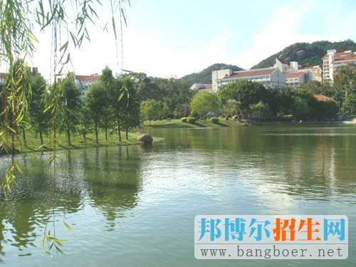 廈門大學(xué)廈門大學(xué)湖光校色5589