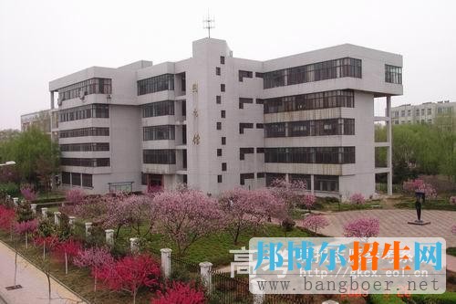 漯河職業(yè)技術(shù)學院校園一角10121