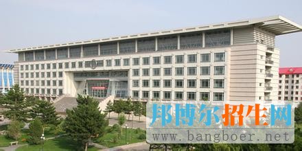 　　內蒙古農(nóng)業(yè)大學