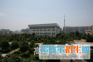 長(zhǎng)沙師范學(xué)院校園一角12186