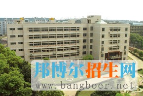 長(zhǎng)沙環(huán)境保護(hù)職業(yè)技術(shù)學(xué)院校園一角12294