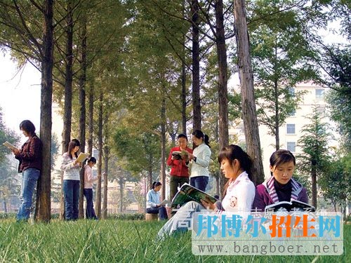 漯河醫(yī)學高等?？茖W校校園一角9763