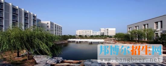 江西財經大學4