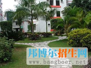 南華工商學(xué)院校園一角12895