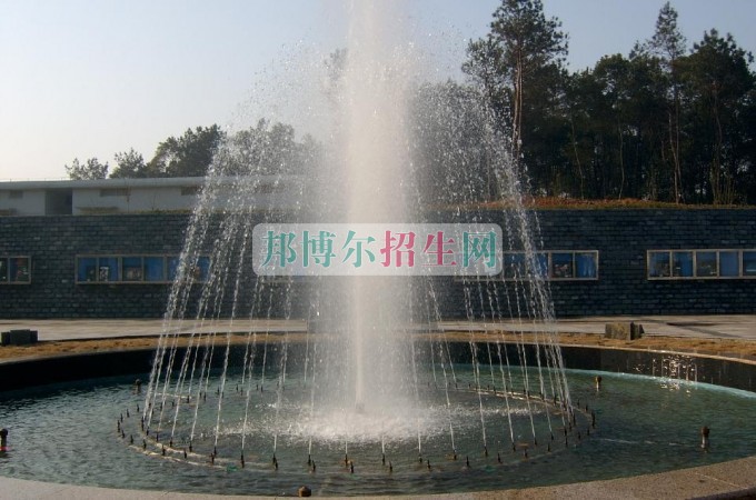 江西農業(yè)大學南昌商學院招生辦聯系電話