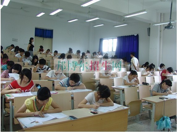 中?？粘嗽趺纯即髮? width=