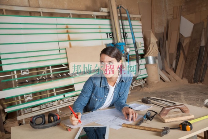 初中畢業(yè)讀室內設計專業(yè)