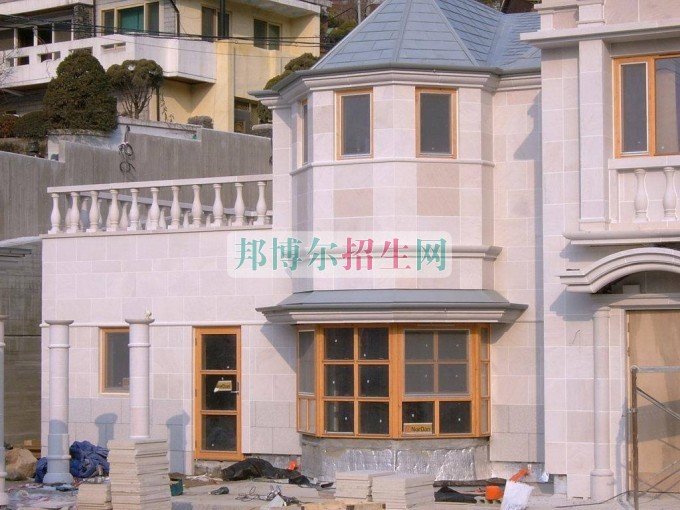 初中畢業(yè)學建筑工程技術(shù)的學校