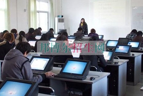 六盤水市鐘山區(qū)職業(yè)技術學校