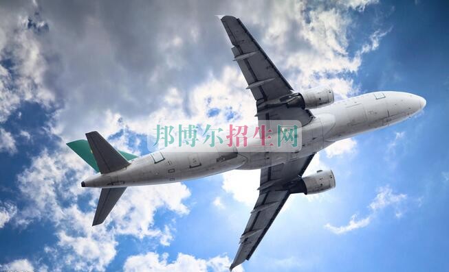 女生學航空服務(wù)有前途嗎