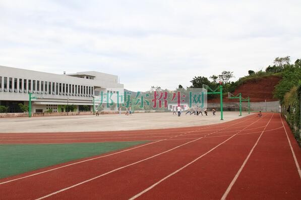 航空服務(wù)學校怎么樣