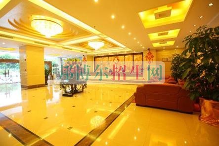高中沒畢業(yè)可以學(xué)酒店管理嗎