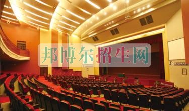 哪個(gè)酒店管理學(xué)校好