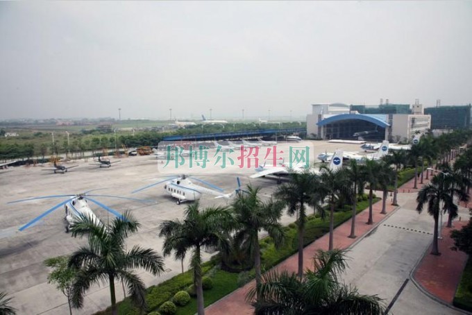 哪個高職院校的飛機(jī)維修好