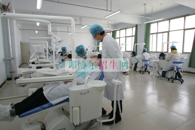 有什么口腔醫(yī)學學校