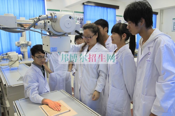 初中畢業(yè)學(xué)醫(yī)學(xué)影像專(zhuān)業(yè)的學(xué)校