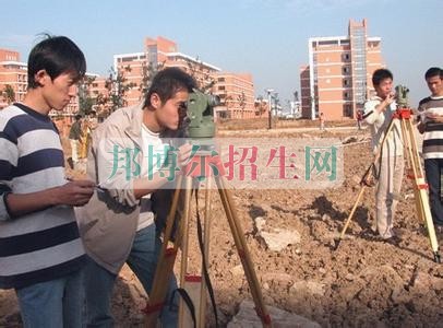 成都內(nèi)比較好的建筑工程技術大專學校