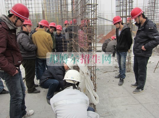 成都有建筑工程技術的大專大學